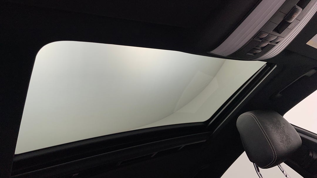 Interior Sunroof/Moonroof