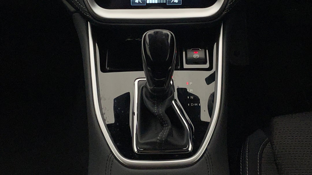 2024 Subaru Outback Awd, Automatic, 48756 km, Gear Lever 