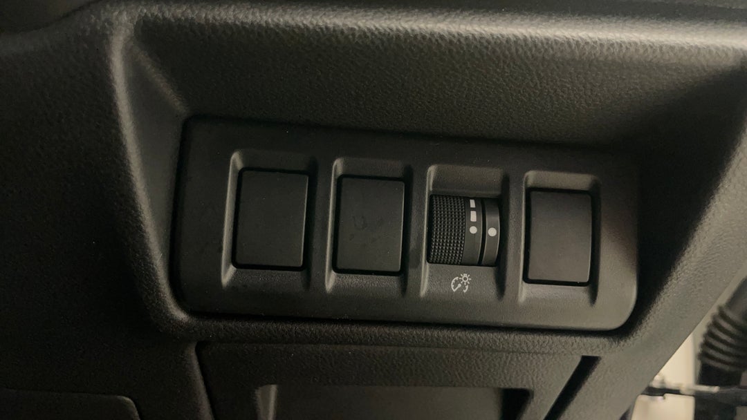 2024 Subaru Outback Awd, Automatic, 48756 km, Utility Switches/Buttons