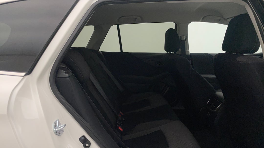 2024 Subaru Outback Awd, Automatic, 48756 km, Right Side Rear Door Cabin View