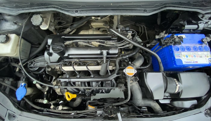 2011 Hyundai i20 SPORTZ 1.2 O, Petrol, Manual, 56,005 km, Engine Bonet View