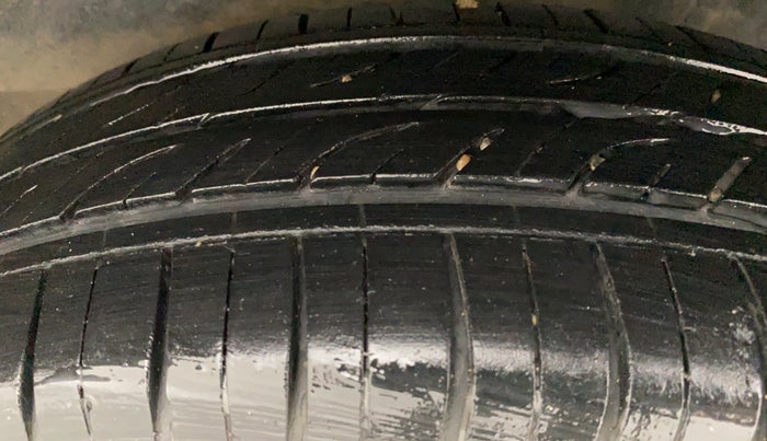 2012 Maruti Wagon R 1.0 VXI, Petrol, Manual, 37,927 km, Left Rear Tyre Tread