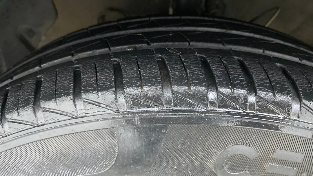 Left Front Tyre Tread