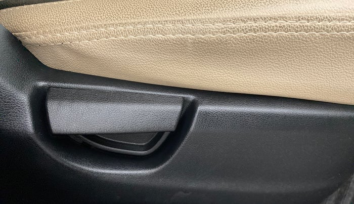 2019 Hyundai NEW SANTRO 1.1 SPORTS AMT, Petrol, Automatic, 4,880 km, Driver Side Adjustment Panel