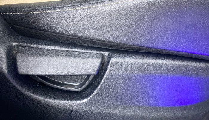2019 Hyundai NEW SANTRO SPORTZ CNG, CNG, Manual, 38,298 km, Driver Side Adjustment Panel