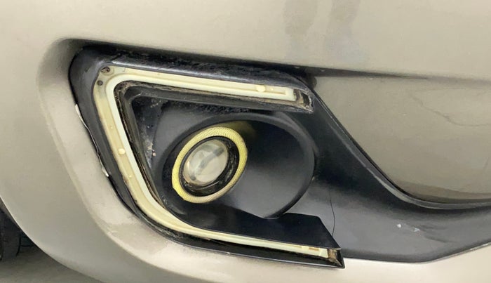 2018 Maruti Swift VXI, CNG, Manual, 99,078 km, Right fog light - Not working