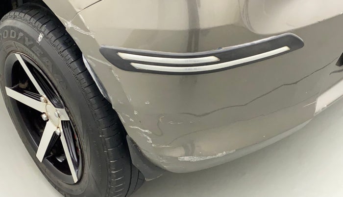 2018 Maruti Swift VXI, CNG, Manual, 99,078 km, Rear bumper - Minor scratches
