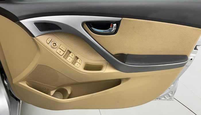 2015 Hyundai New Elantra SX 1.8 MT, Petrol, Manual, 32,294 km, Driver Side Door Panels Control