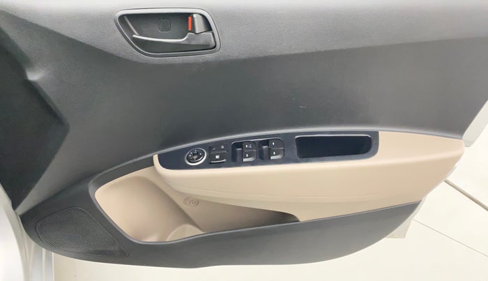 2017 Hyundai Grand i10 MAGNA AT 1.2 KAPPA VTVT, Petrol, Automatic, 62,458 km, Driver Side Door Panels Control