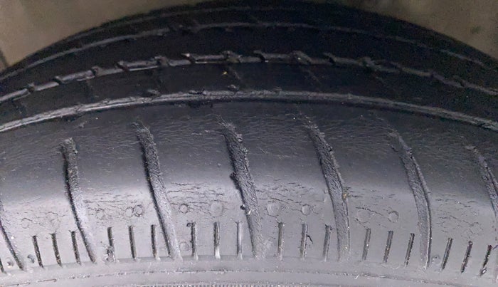 2019 Maruti Celerio ZXI D, Petrol, Manual, 65,846 km, Left Front Tyre Tread