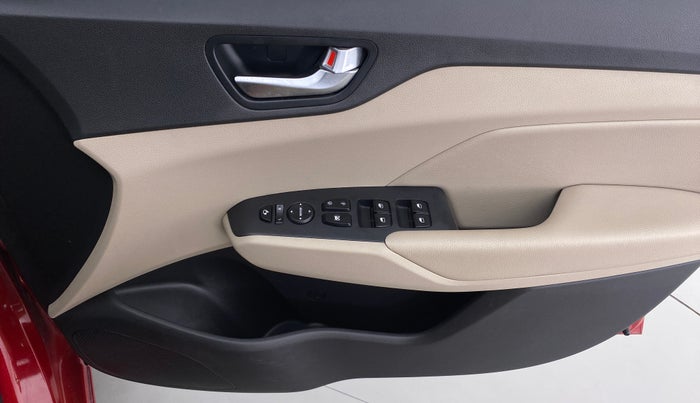 2019 Hyundai Verna 1.6 SX VTVT (O), Petrol, Manual, 19,522 km, Driver Side Door Panels Control