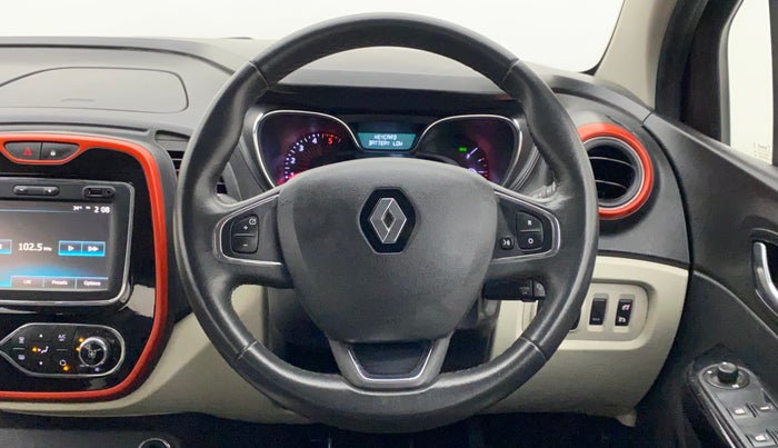 2018 Renault Captur RXT Diesel Dual Tone, Diesel, Manual, 38,532 km, Steering Wheel Close Up