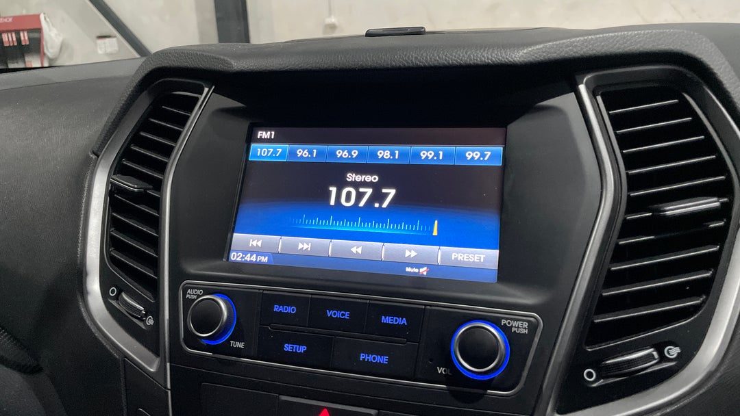 2016 Hyundai Santa Fe 30 Special Edition, Automatic, 139492 km, Infotainment System