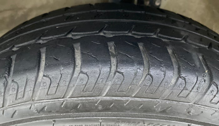 2018 Maruti Wagon R 1.0 VXI, Petrol, Manual, 15,855 km, Left Front Tyre Tread