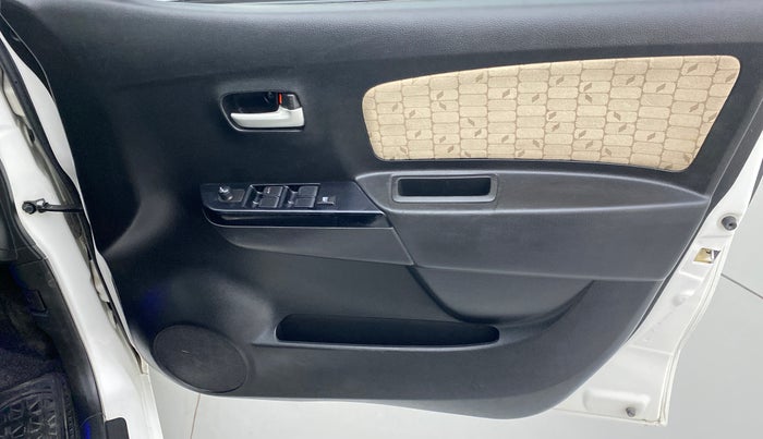 2018 Maruti Wagon R 1.0 VXI, Petrol, Manual, 15,855 km, Driver Side Door Panels Control