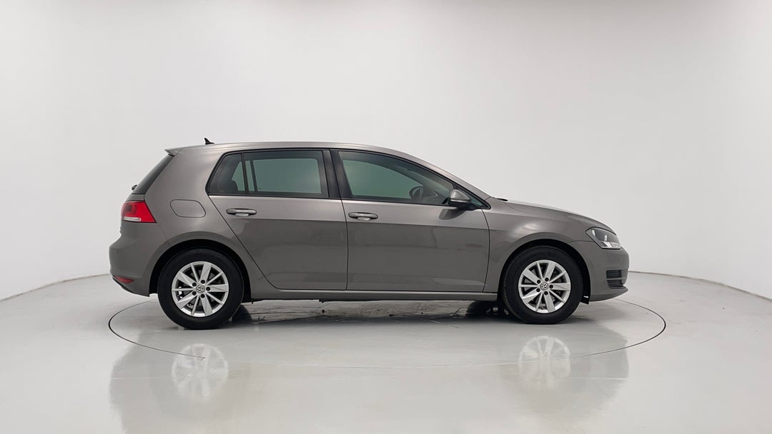 2017 Volkswagen Golf 92 Tsi Trendline, Automatic, 66016 km, Right Side View