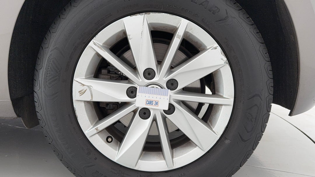 2017 Volkswagen Golf 92 Tsi Trendline, Automatic, 66016 km, Wheels Rim Rear LHS Gutter Rash