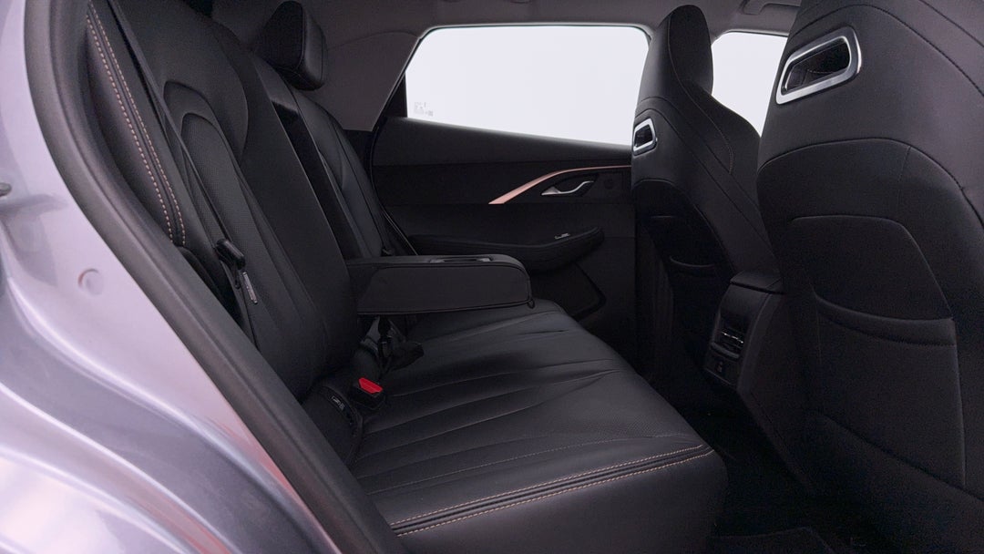 2023 Chery Omoda 5 Bx (basic Version), Automatic, 70225 km, Right Side Rear Door Cabin View