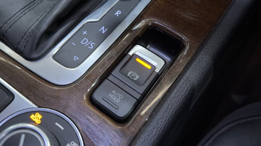 2015 Volkswagen Touareg V6 Tdi, Automatic, 132270 km, Handbrake
