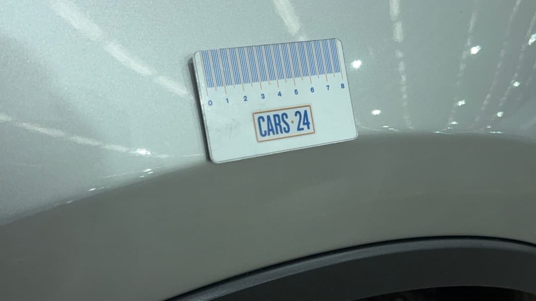 2015 Volkswagen Touareg V6 Tdi, Automatic, 132270 km, Quarter Panel Front RHS Guard Dent