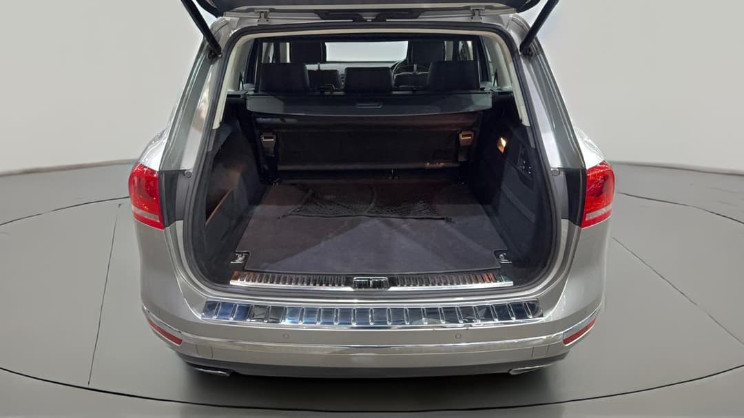 2015 Volkswagen Touareg V6 Tdi, Automatic, 132270 km, Boot Inside View