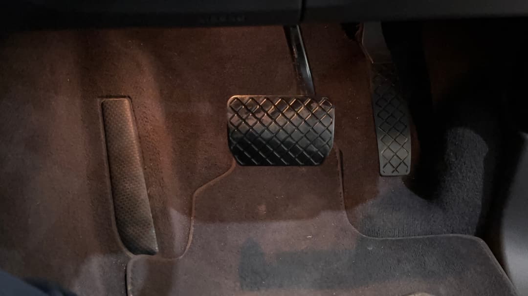 2015 Volkswagen Touareg V6 Tdi, Automatic, 132270 km, Pedals and Footmat