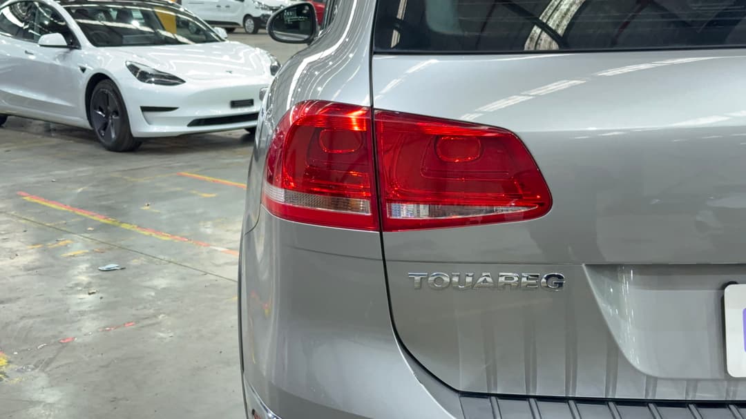 2015 Volkswagen Touareg V6 Tdi, Automatic, 132270 km, Badge (Boot Left Side)
