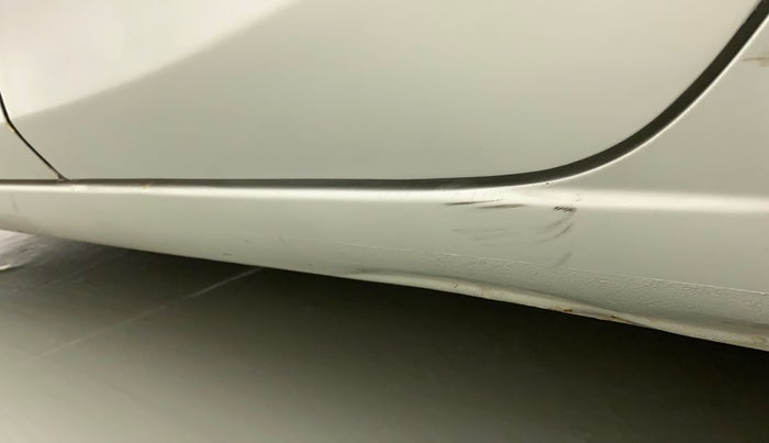 2016 Maruti Ciaz ZXI+ RS, Petrol, Manual, 50,234 km, Left running board - Minor scratches