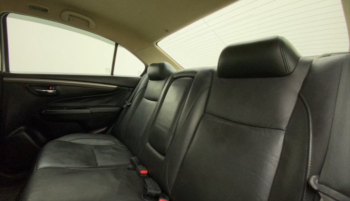 2016 Maruti Ciaz ZXI+ RS, Petrol, Manual, 50,234 km, Right Side Rear Door Cabin