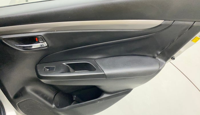 2016 Maruti Ciaz ZXI+ RS, Petrol, Manual, 50,234 km, Right rear door - Trim has minor damage