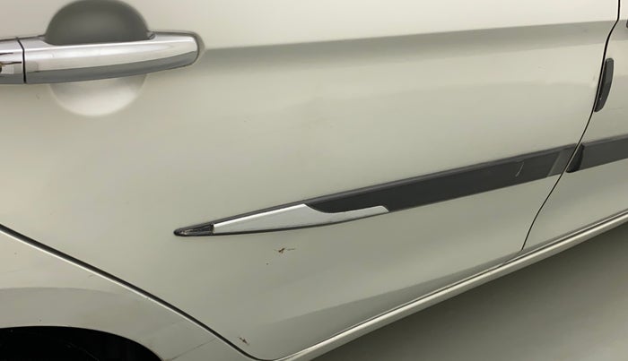 2016 Maruti Ciaz ZXI+ RS, Petrol, Manual, 50,234 km, Right rear door - Slightly dented