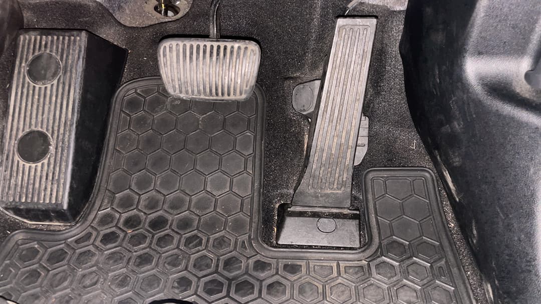 2021 Kia Sorento Sport 7 Seat, Automatic, 137904 km, Pedals and Footmat