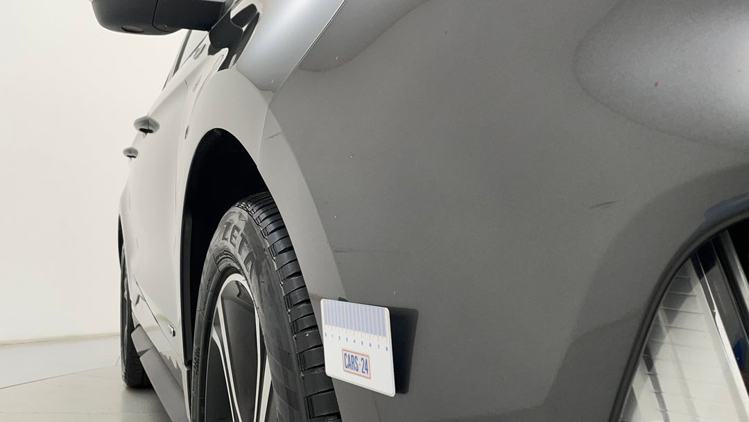 Bumper Front Scratch