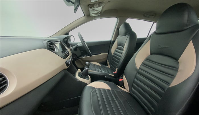 2016 Hyundai Grand i10 SPORTZ 1.2 VTVT SPECIAL EDITION, Petrol, Manual, 52,513 km, Right Side Front Door Cabin