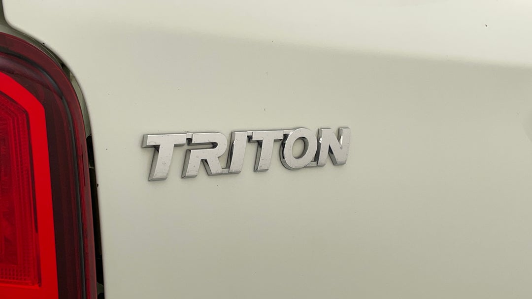 Badge (Boot Left Side)