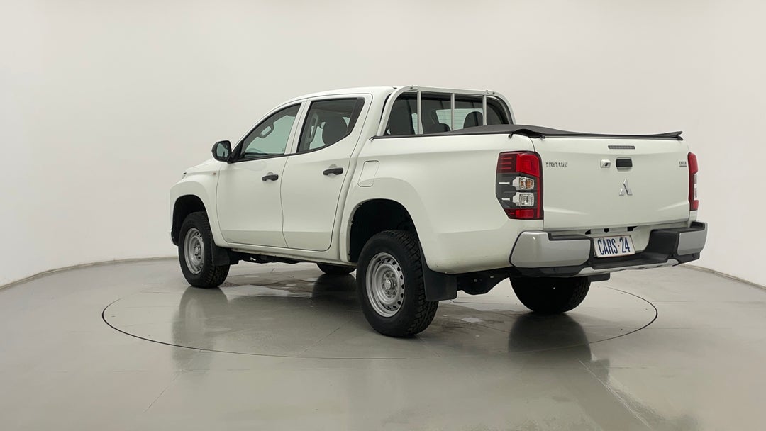 Left Back Diagonal (45- Degree) View