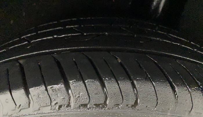 2016 Maruti Baleno ALPHA PETROL 1.2, Petrol, Manual, 73,682 km, Left Rear Tyre Tread