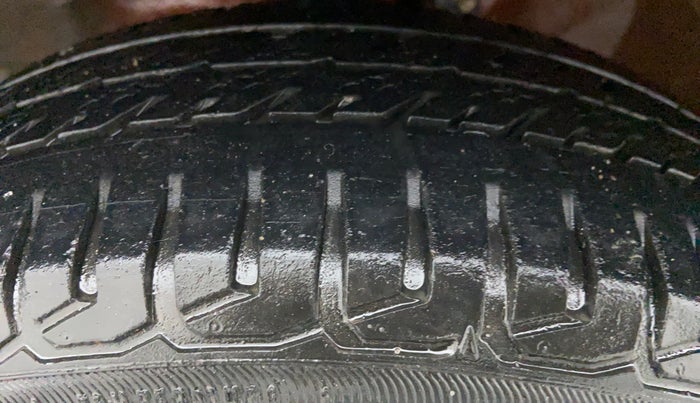 2015 Maruti Wagon R 1.0 VXI, Petrol, Manual, 24,262 km, Left Front Tyre Tread