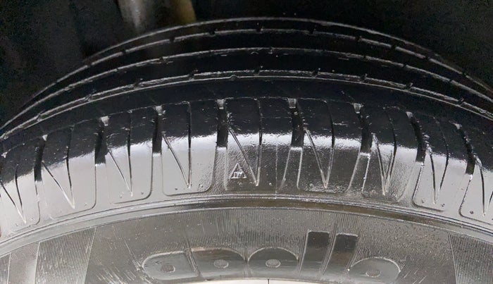 2018 Maruti Vitara Brezza ZDI PLUS DUAL TONE, Diesel, Manual, 38,017 km, Right Rear Tyre Tread