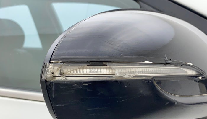 2018 Hyundai Verna 1.6 VTVT SX (O) AT, Petrol, Automatic, 39,147 km, Right rear-view mirror - Indicator light has minor damage