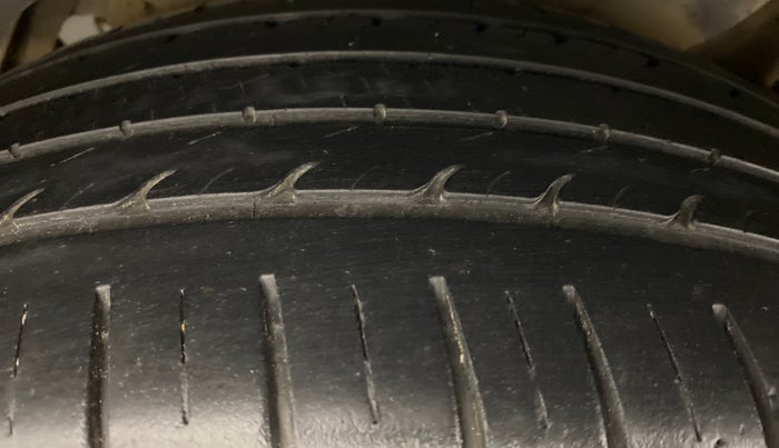 2019 KIA SELTOS HTX+ AT 1.5 DIESEL, Diesel, Automatic, 23,995 km, Left Rear Tyre Tread