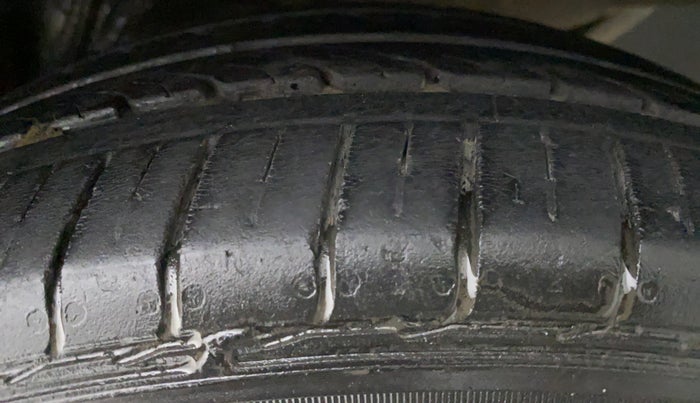 2018 Maruti Ciaz 1.5 SIGMA SHVS, Petrol, Manual, 14,801 km, Left Rear Tyre Tread