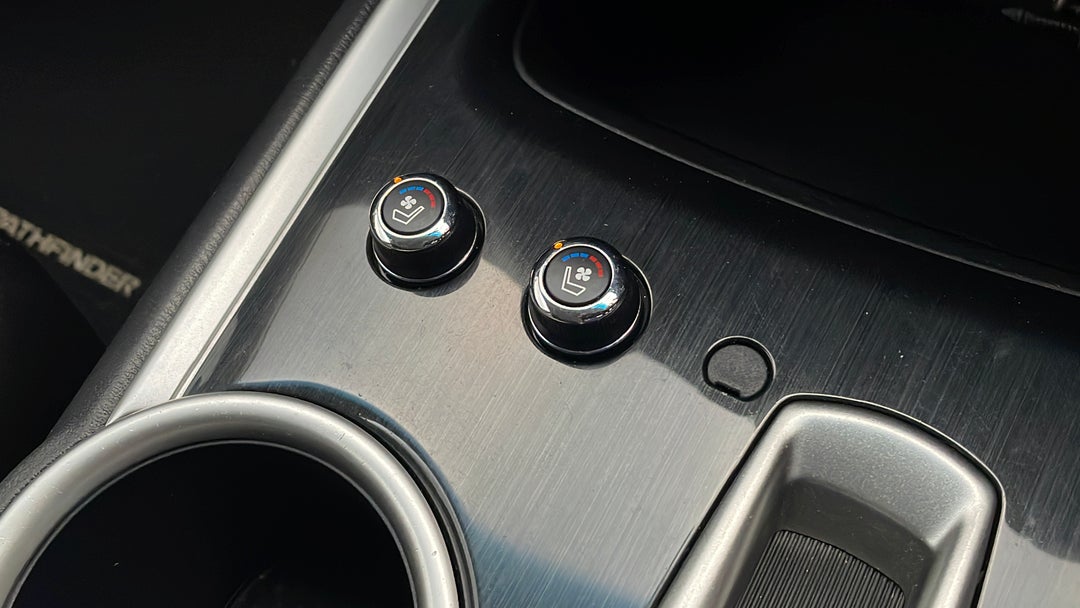 2013 Nissan Pathfinder Ti (4x4), Automatic, 107395 km, Ventilated Seats