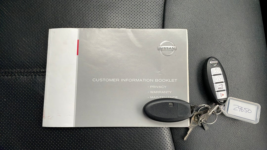 2013 Nissan Pathfinder Ti (4x4), Automatic, 107395 km, Key Close-up