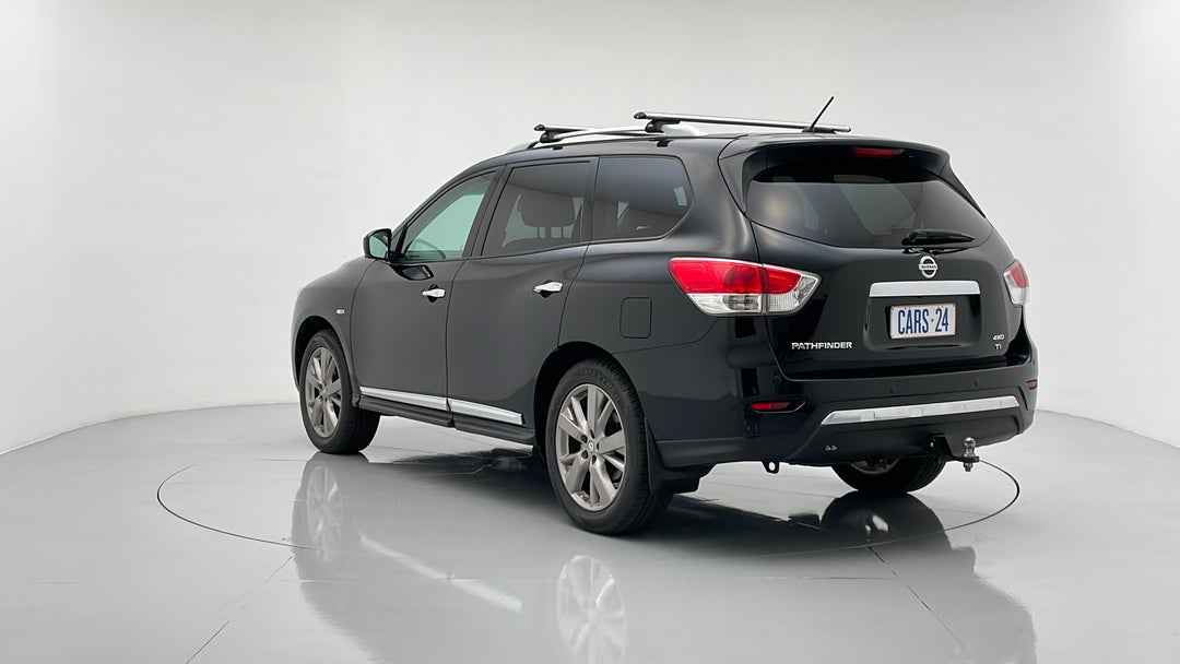 2013 Nissan Pathfinder Ti (4x4), Automatic, 107395 km, Left Back Diagonal (45- Degree) View