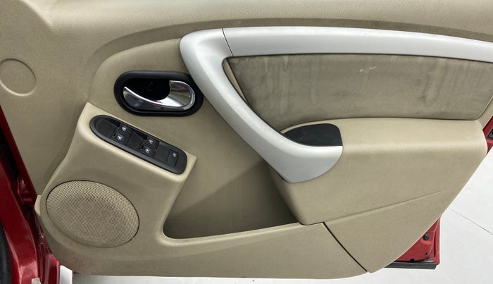 2016 Nissan Terrano XL P, Petrol, Manual, 87,010 km, Driver Side Door Panels Control