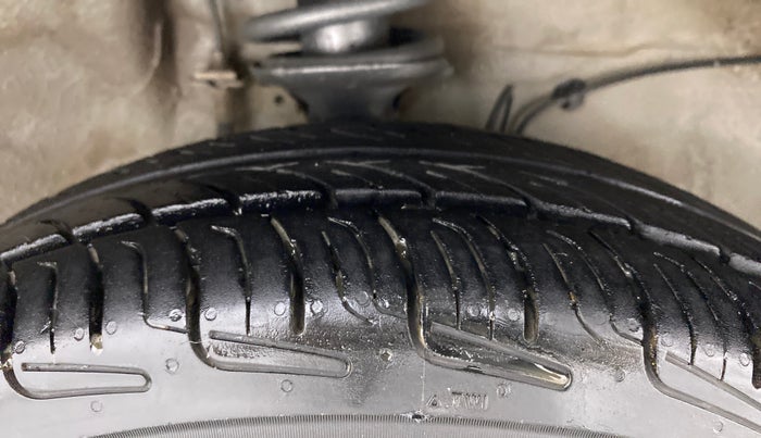 2019 Maruti Alto LXI, Petrol, Manual, 62,125 km, Right Front Tyre Tread