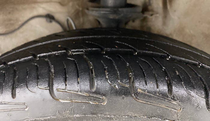 2019 Maruti Alto LXI, Petrol, Manual, 62,125 km, Left Front Tyre Tread