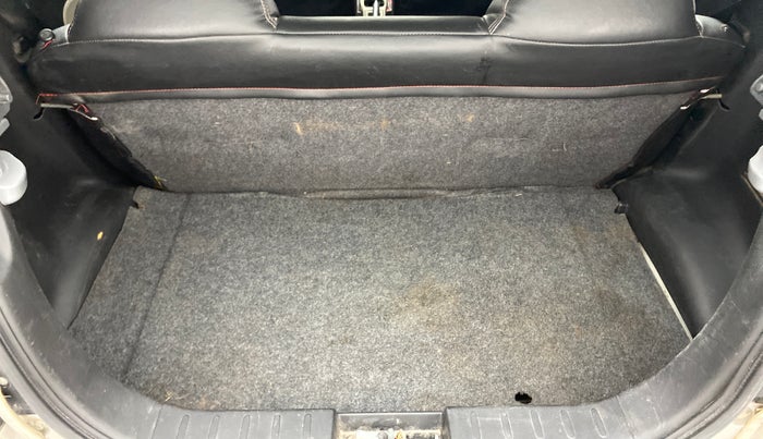 2019 Maruti Alto LXI, Petrol, Manual, 62,125 km, Dicky (Boot door) - Parcel tray missing