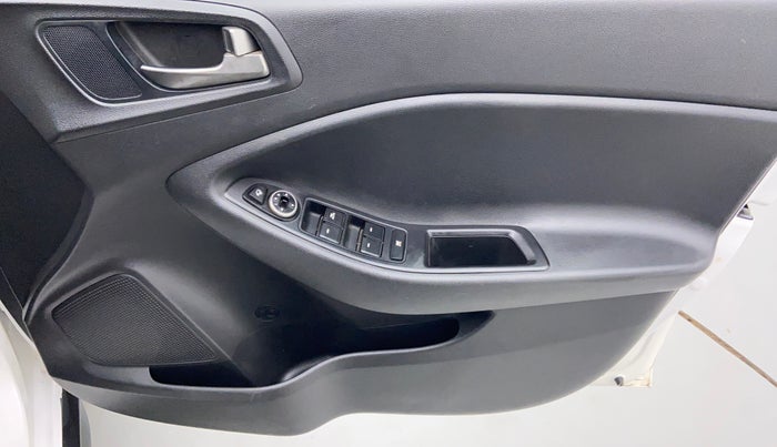 2016 Hyundai i20 Active 1.2 S, Petrol, Manual, 18,712 km, Driver Side Door Panels Control